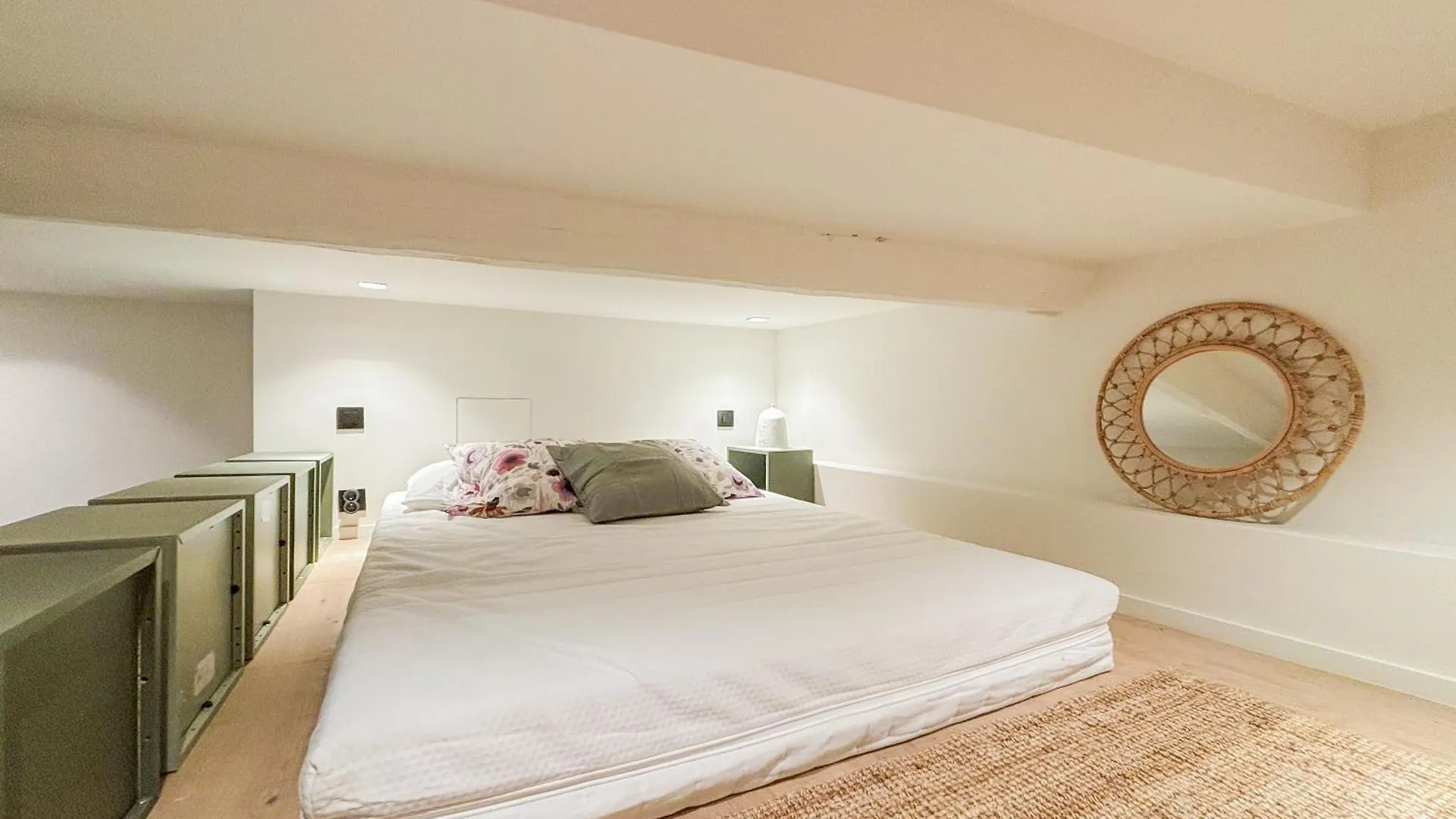 Old Town - 4 Pers, Wifi, Ac Apartment Nice 0*,  France